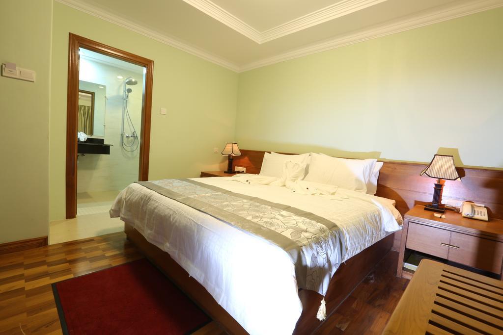 Hotel Royal King Rangum Exterior foto