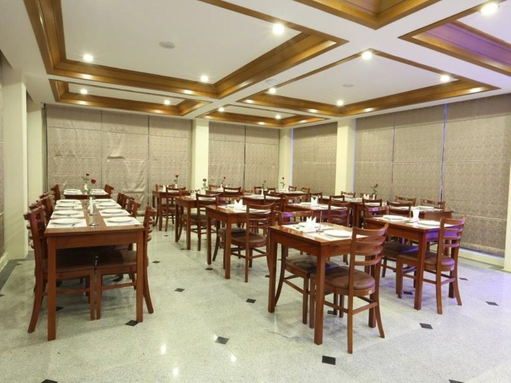 Hotel Royal King Rangum Exterior foto