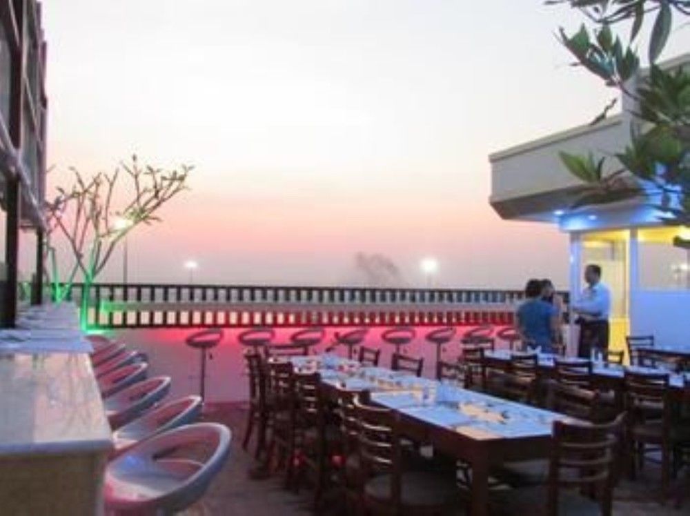 Hotel Royal King Rangum Exterior foto